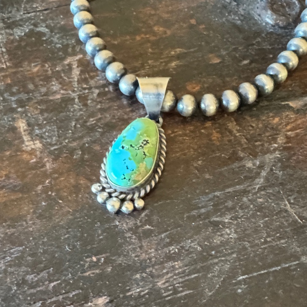 Sterling silver Sonoran Mountain pendant by Navajo artist M. Spencer - Picture 4 of 4